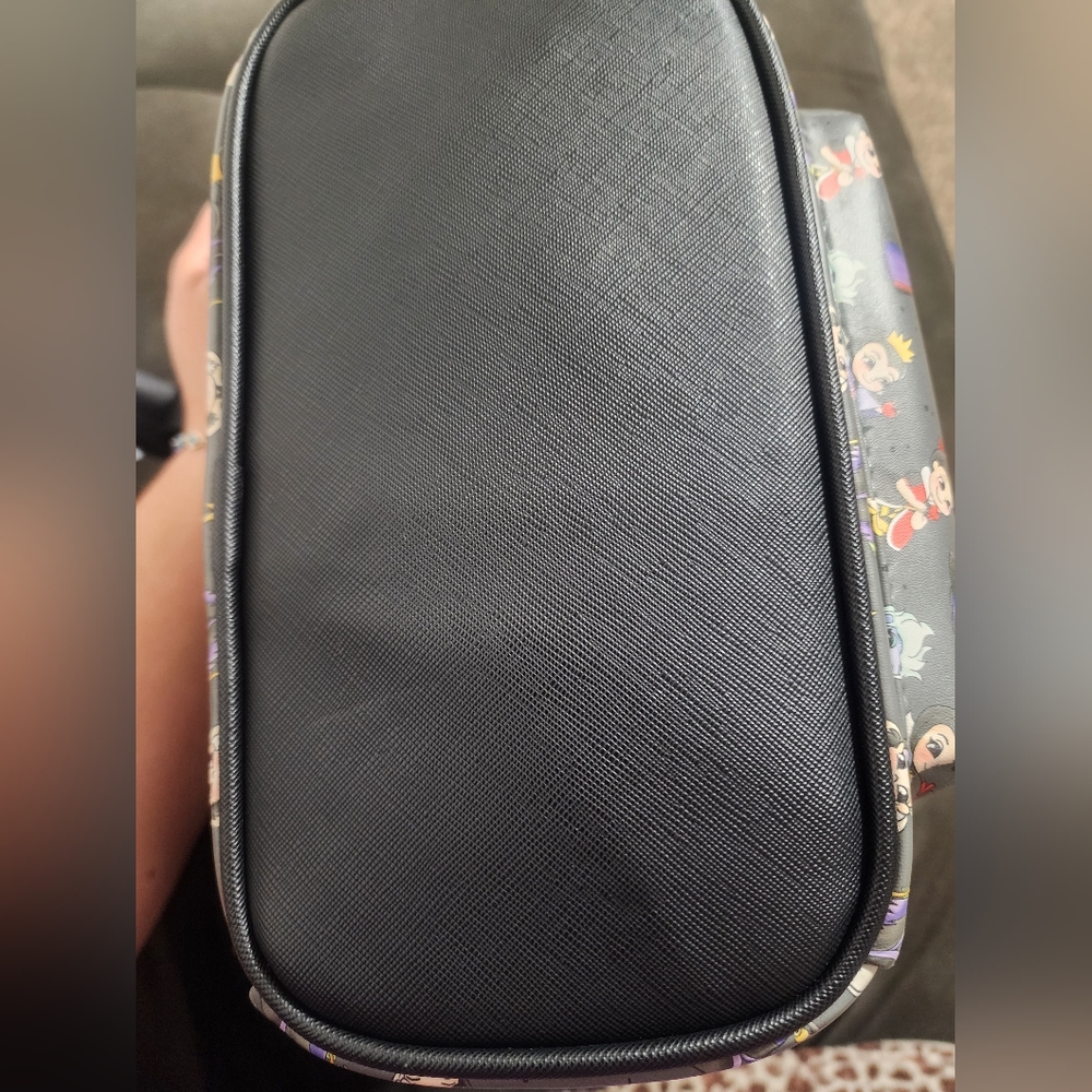 Backpack - Picture 2 of 3